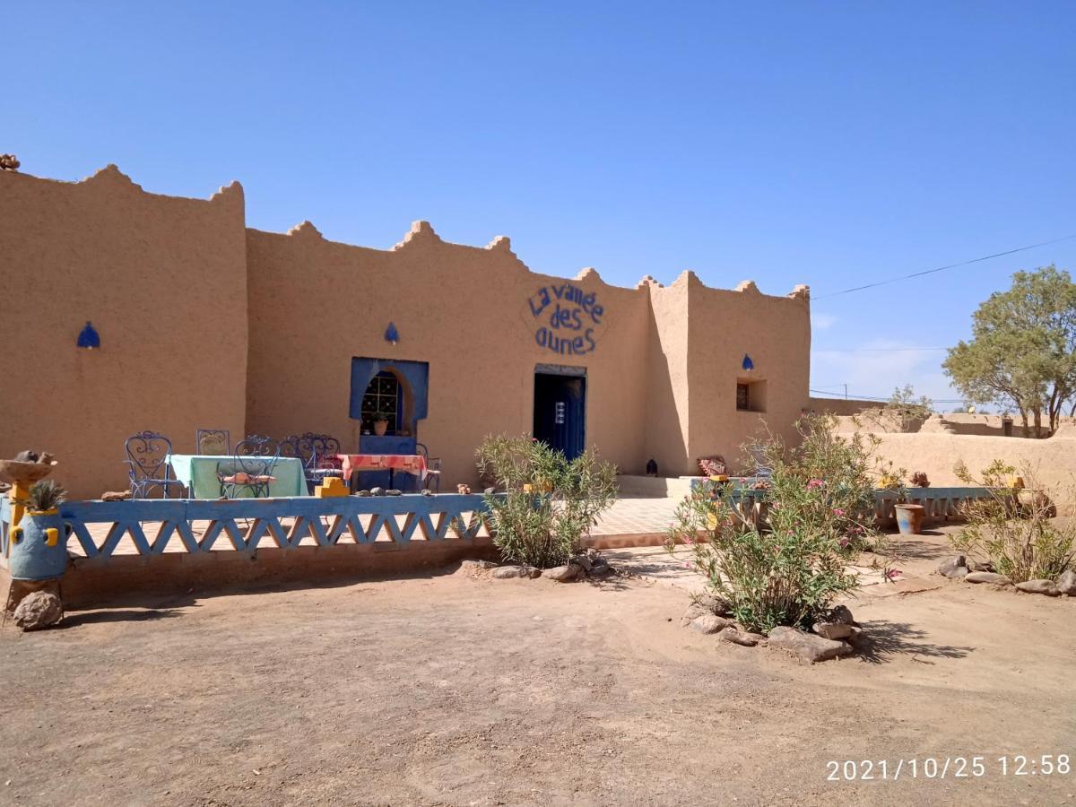 La Vallee Des Dunes - Auberge, Bivouacs Et Excursions Bed & Breakfast Merzouga Exterior foto