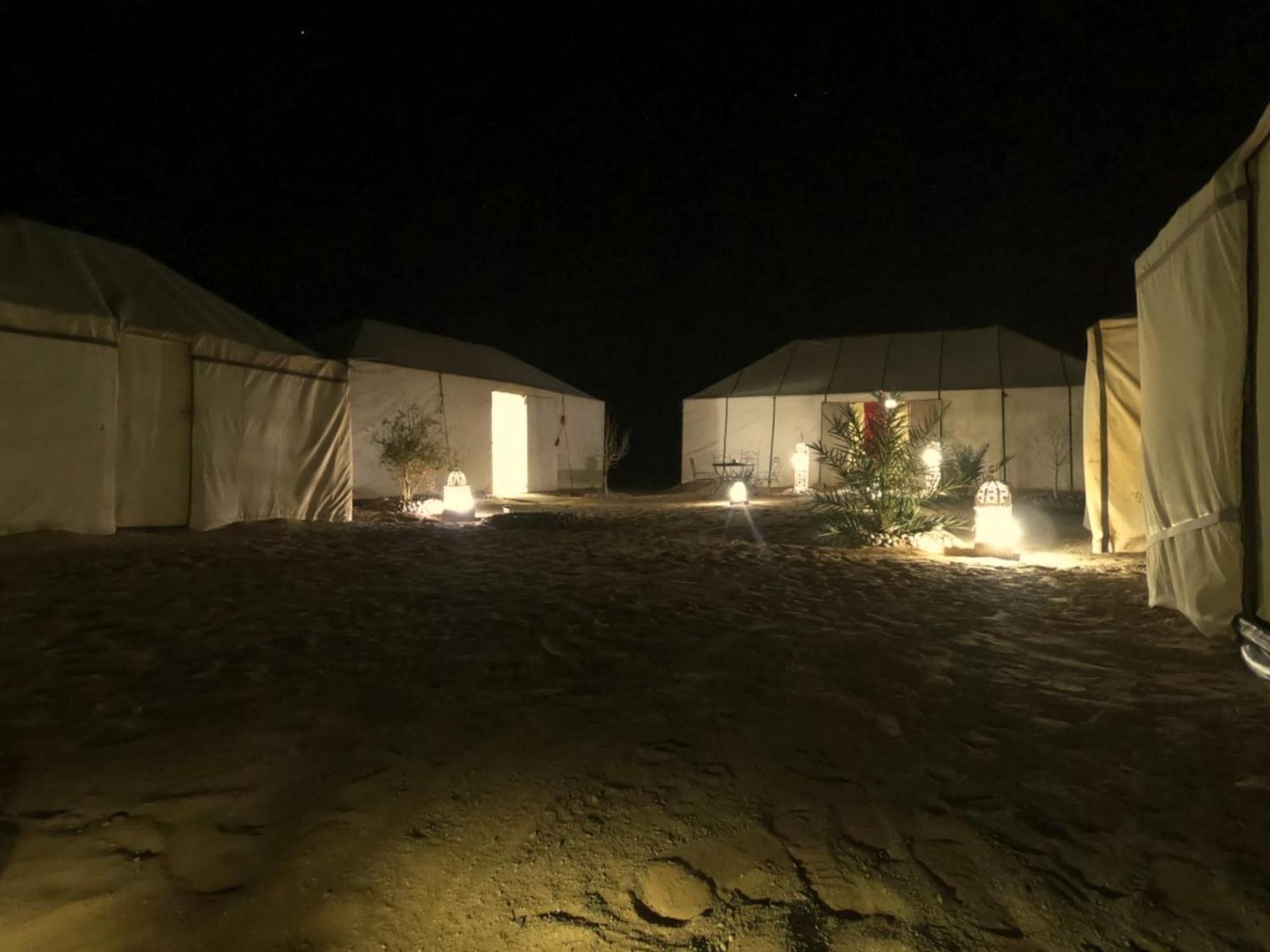 La Vallee Des Dunes - Auberge, Bivouacs Et Excursions Bed & Breakfast Merzouga Exterior foto