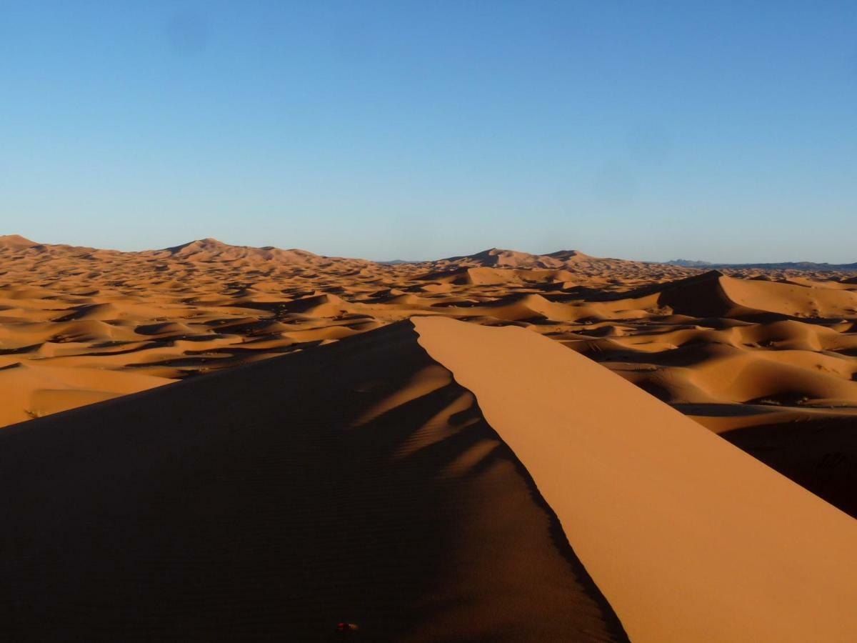 La Vallee Des Dunes - Auberge, Bivouacs Et Excursions Bed & Breakfast Merzouga Exterior foto