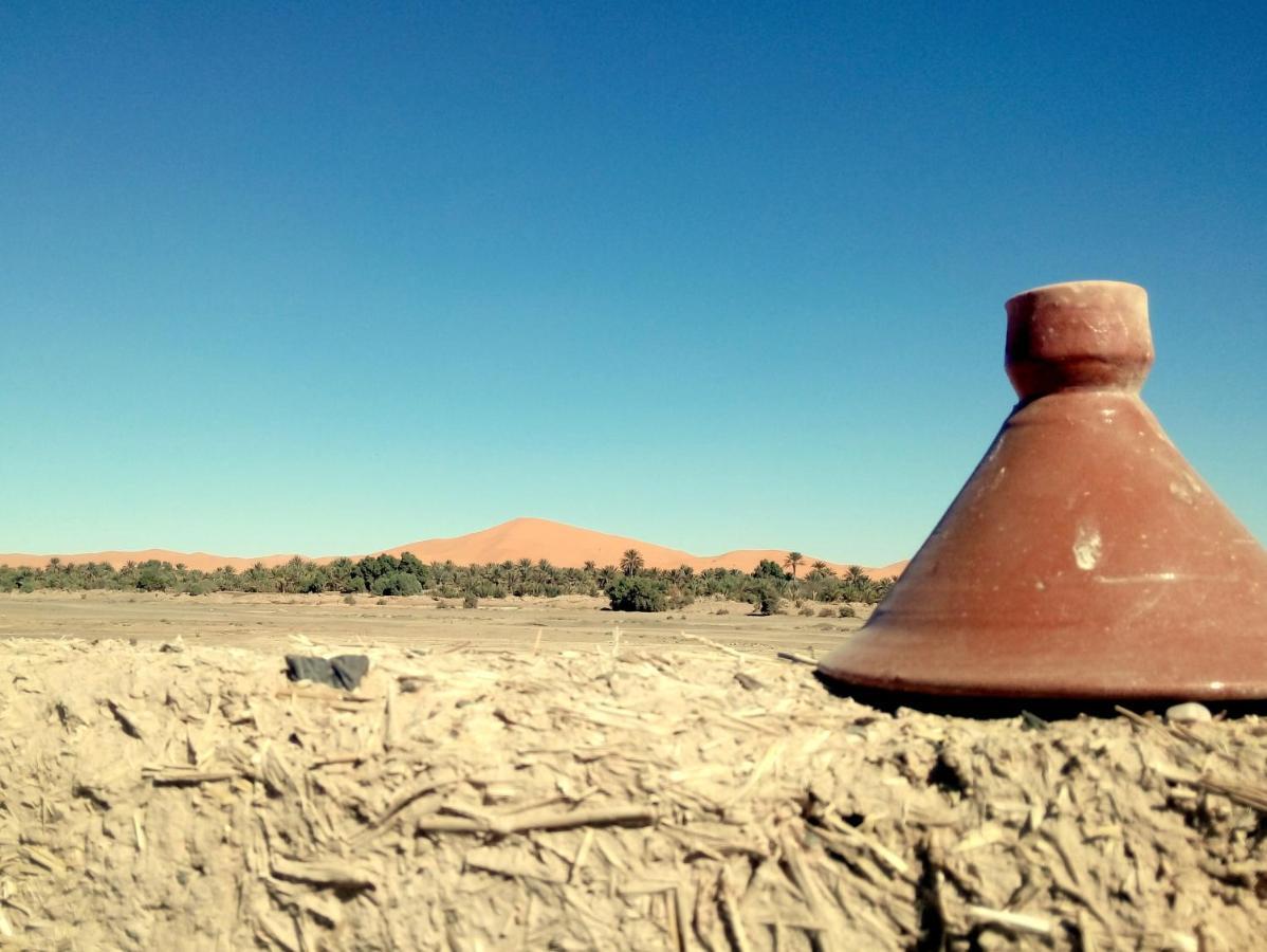 La Vallee Des Dunes - Auberge, Bivouacs Et Excursions Bed & Breakfast Merzouga Exterior foto