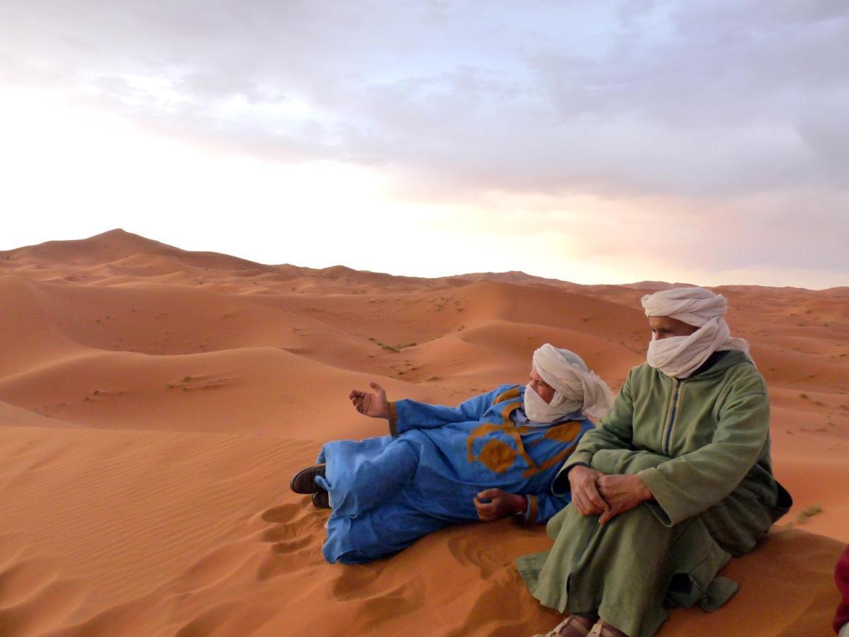 La Vallee Des Dunes - Auberge, Bivouacs Et Excursions Bed & Breakfast Merzouga Exterior foto